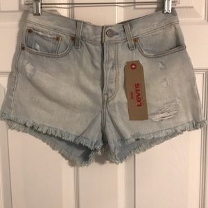 Levi’s wedgie fit high rise shorts